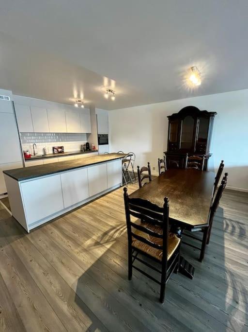 Apartamento Big With Parking In