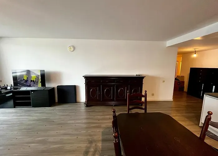 Big Apartment With Parking In Antwerp