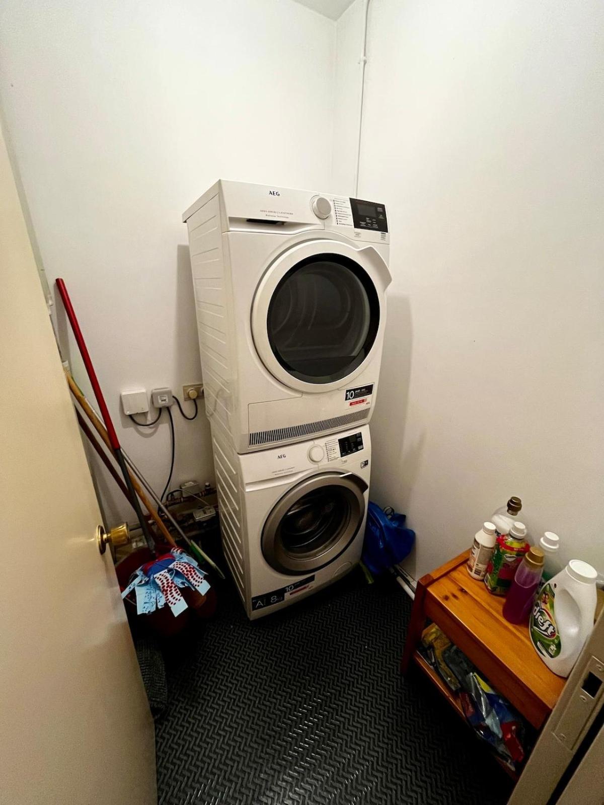 Big With Parking In Apartment